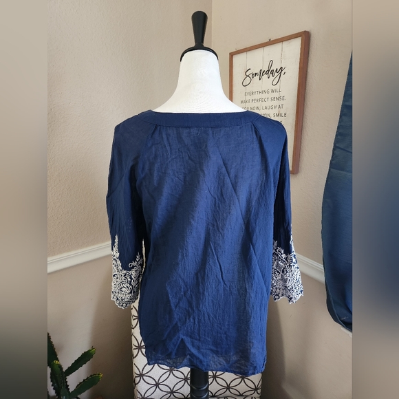 Forgotten Grace Embroidered Button Cotton Top. Size XL - Picture 5 of 6